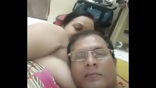 Noida bbw aunty first time fuck front of webcam with husband’s friend