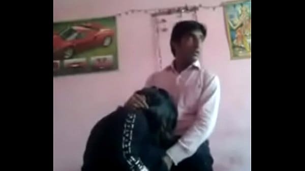 Desi indian muslim bhabhi making homemade sex mms with audio