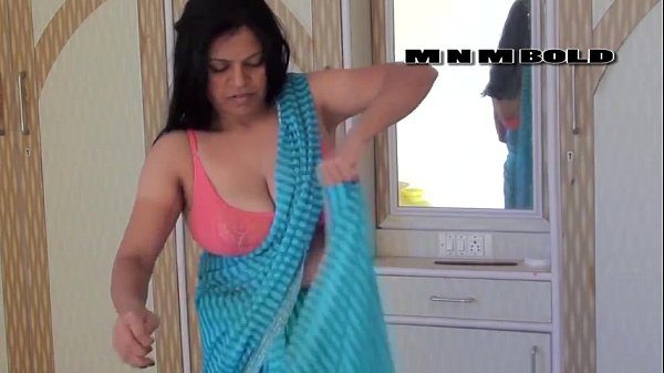 600px x 337px - Indian big tits aunty changing dress in free porn tube - Indianpornxtube