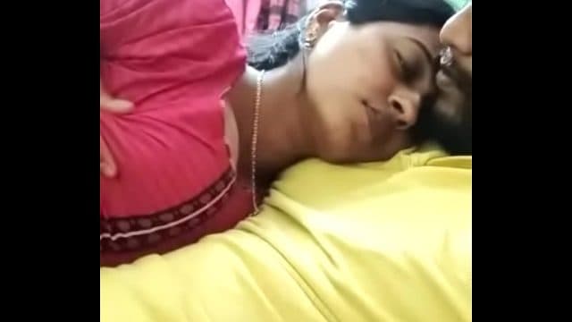 Desi village bhabhi big chut ki mast chudai